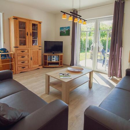 Haus Leuchtturm - Ebbe Appartement Krummhörn Buitenkant foto