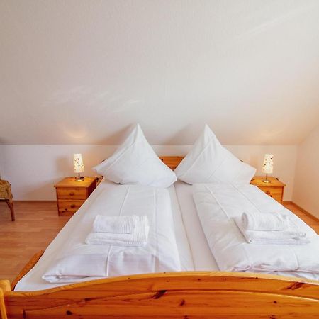 Haus Leuchtturm - Ebbe Appartement Krummhörn Buitenkant foto